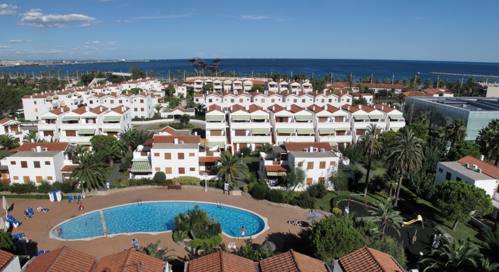 Apartamentos Estival Park 