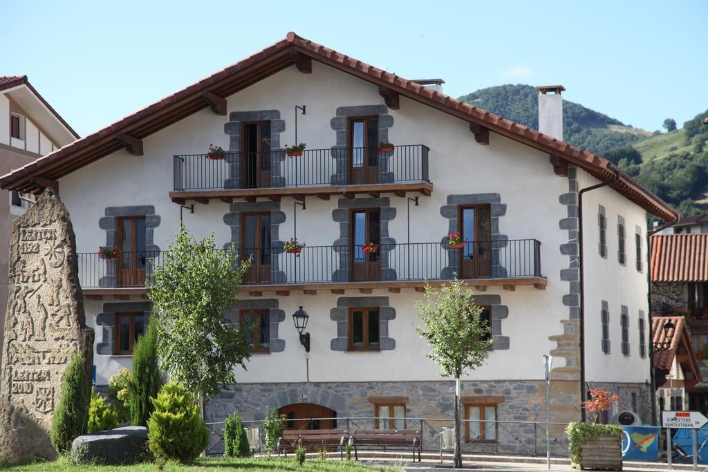 Hostal Lopenea 