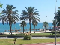 City Beachfront Apartment 