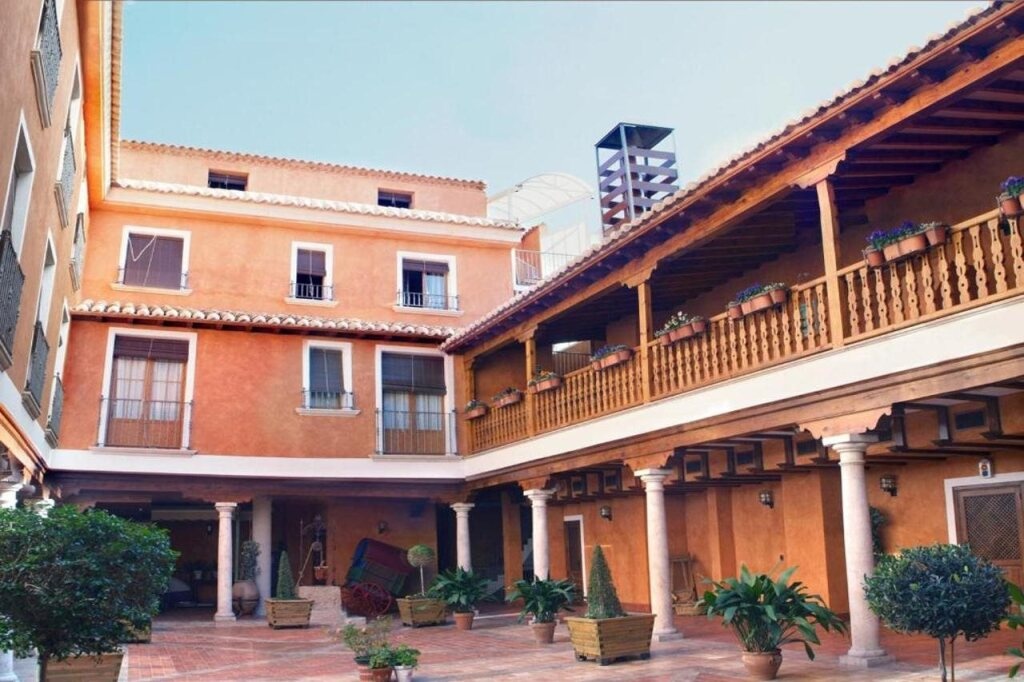 Hotel Menano 