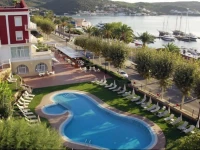 Hotel Port MahГіn 