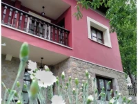 Apartamentos Rurales El Picoretu 