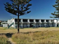 Whispering Sands Beachfront Motel 4*