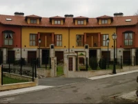 Apartamentos El Bosquin 