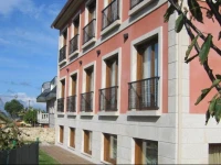 Hotel A RaiГ±a 