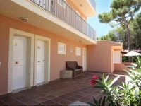 Naika Studios & Apartments 