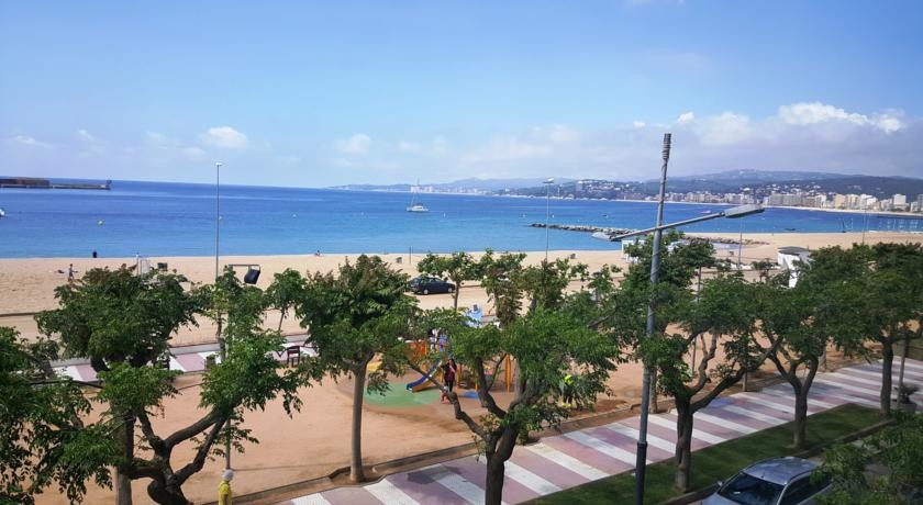 Apartaments Sadurni 