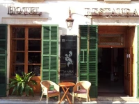 Petit Hotel Sa PlaГ§a 