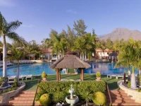 Green Garden Resort & Suites 