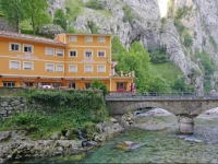 Hostal Poncebos 
