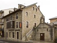 Hostal Raices 