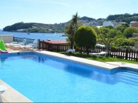 Apartamentos SinГЎs Playa 