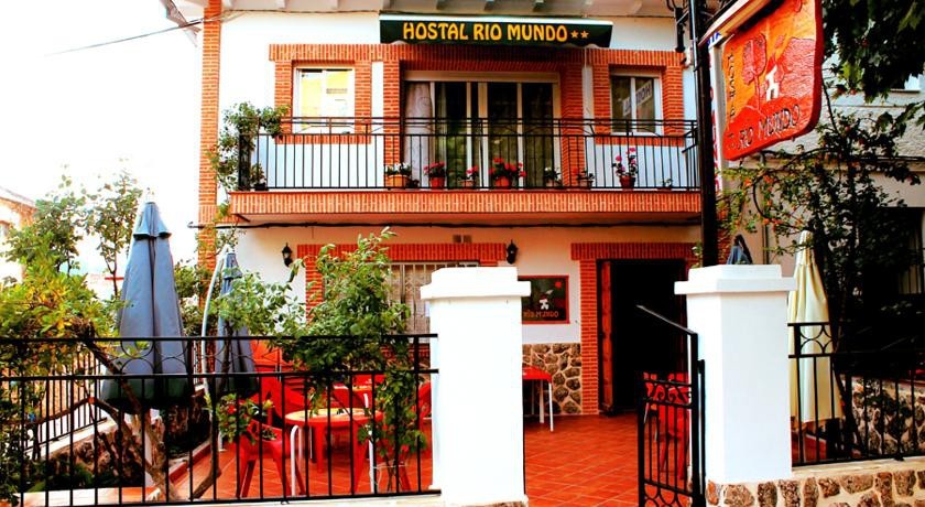 Hostal RГ­o Mundo 