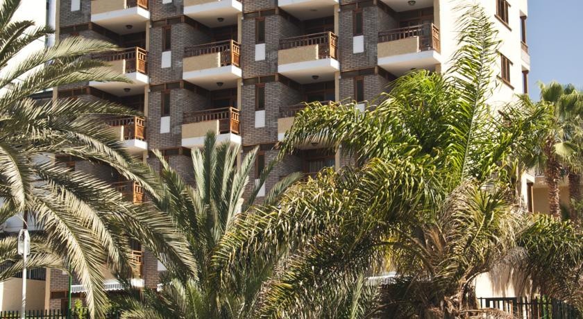 Apartamentos Tarahal 