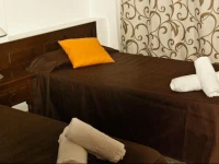 Apartamentos Mestret 