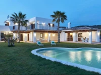 Can Valle: Newly Build Luxury Villa in Pure Nature 
