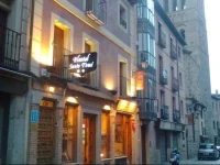 Hostal Santo TomГ© 