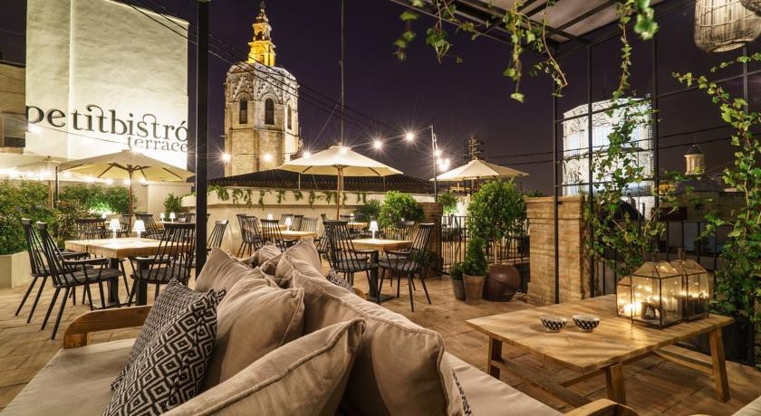 Cathedral Suites Hotel 