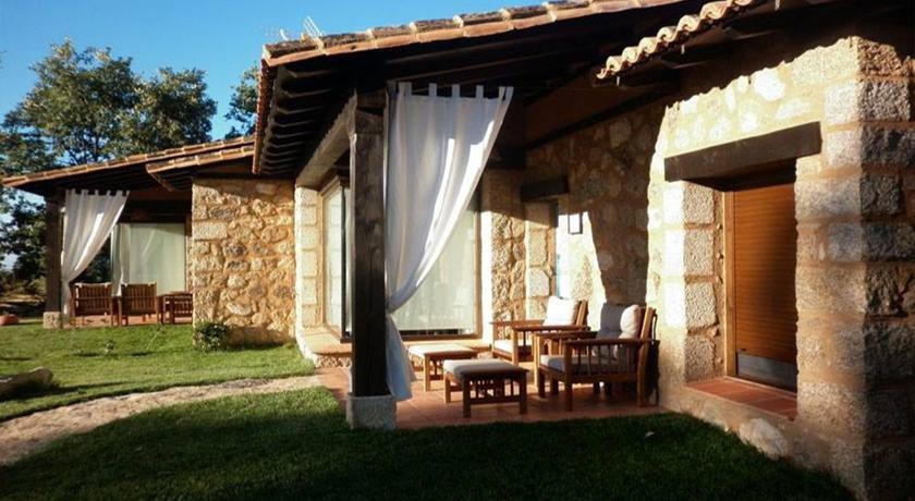 Apartamentos El Roble 