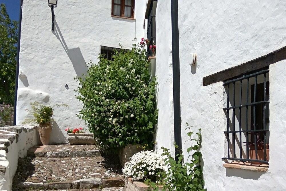 Conjunto Rural Casa Victoria 