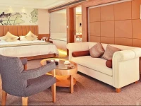 Jinling Plaza Changzhou 4*