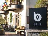 B City Hotel 