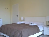 4 Star Apartments 