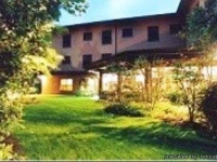 Brianteo Hotel and Restaurant 
