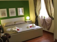 RetrГІ Rooms 