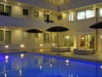 Mokambo Shore Hotel 
