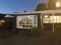 Cottage Mews Motel 