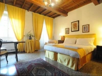 B&B GiГ  Via Larga 