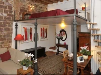 Florence Rental 1*