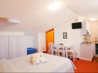 Apartment-House Depa 