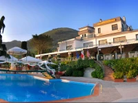 Hotel Diecimare 