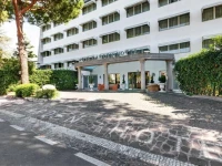 Aris Garden Hotel 