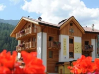Hotel GarnГ¬ Il Giglio 