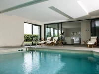 Suite & Pool 