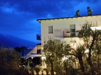 Hotel Augusta GarnГ¬ 