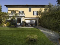 Al Porto Di Lucca B&B 