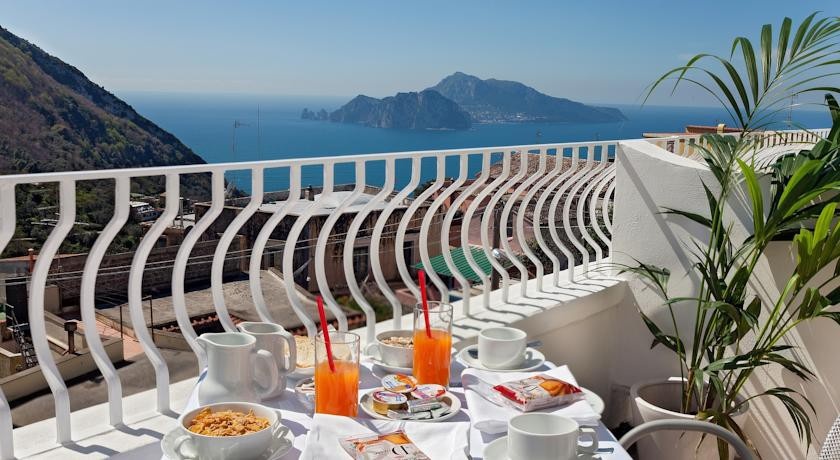 Hotel Caruso
