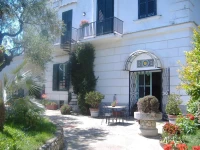 Appartamento in Villa con Giardino privato e piscina 