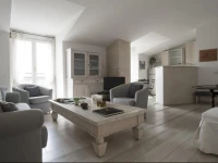 Caiazzo Halldis Apartments 