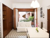 Chiaras house 
