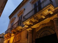 PersonГЁ Palace 