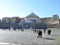 Appartamenti Gradoni di Chiaia 
