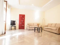 Bracco Apartment 