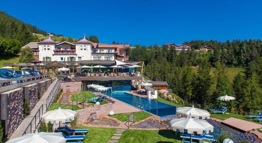 Hotel Albion Mountain Spa Resort Dolomites 