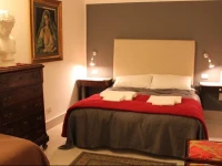 Titano Apartments 