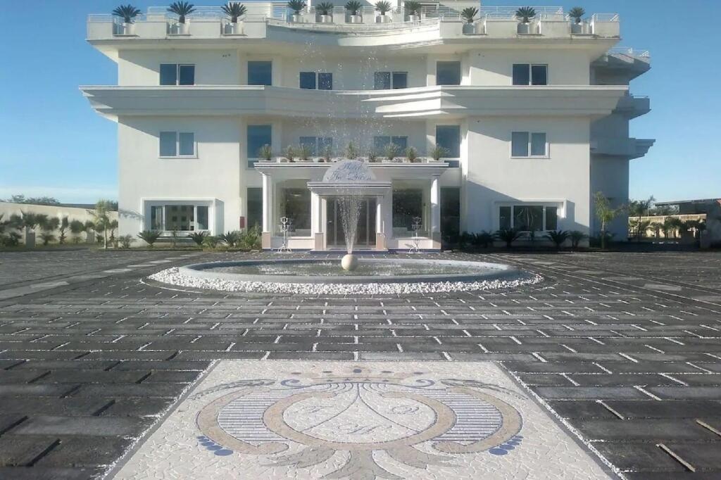 Hotel The Queen 